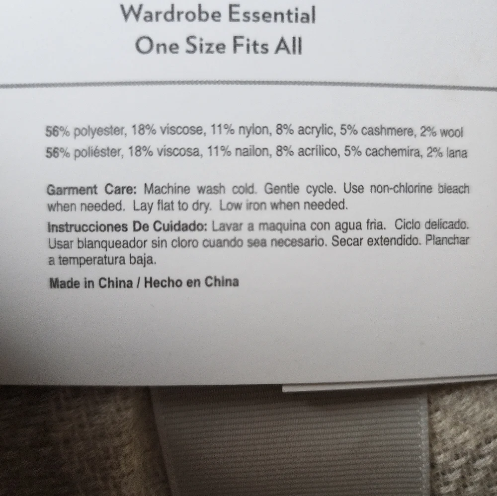 NWT Three Dots Cashmere Blend Wrap - Gray and Brown Plaid - Picture 4 of 4